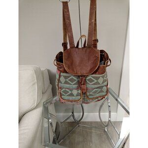 Pac-Sun Women's Brown Green Drawstring Backpack Bag Medium Size Aztec Print